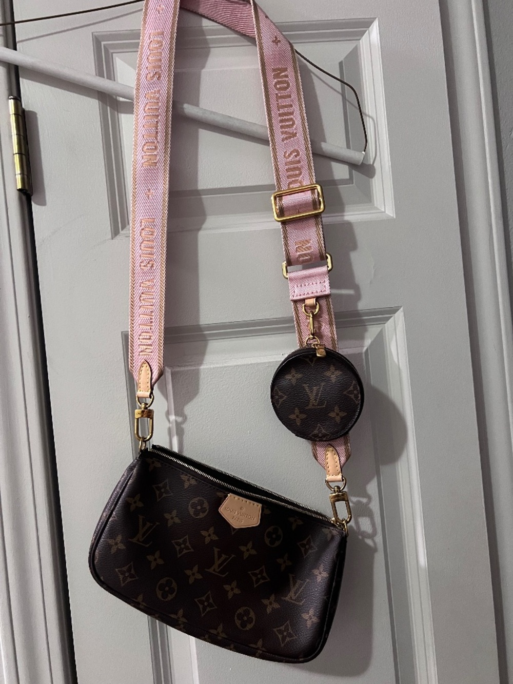 Louis Vuitton- Multi Pochette (big pochette)